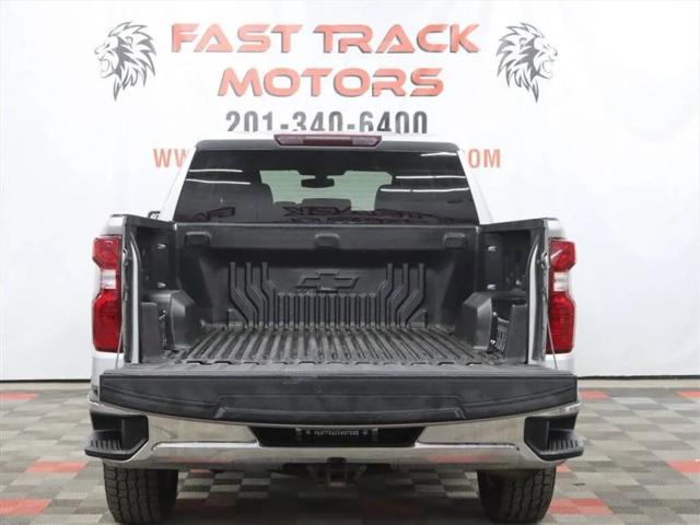 2021 Chevrolet Silverado 1500 4WD Crew Cab Short Bed LT