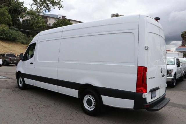 2020 Freightliner Sprinter Base