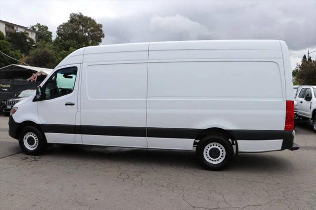 2020 Freightliner Sprinter Base