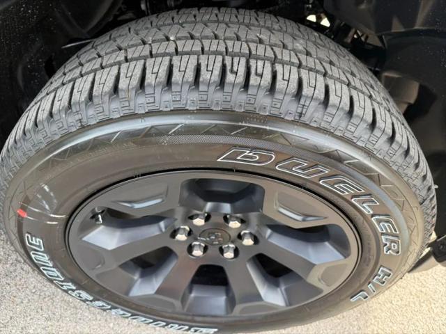 2026 Ram 1500 Express Crew Cab 4x4 5'7" Box