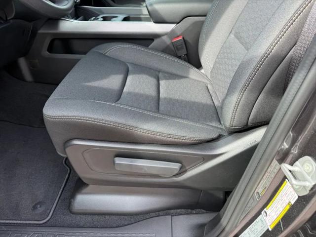 2026 Ram 1500 Express Crew Cab 4x4 5'7" Box