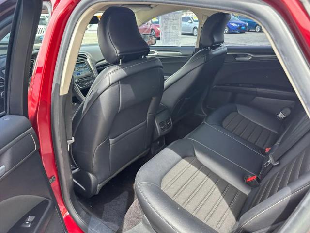 2017 Ford Fusion SE