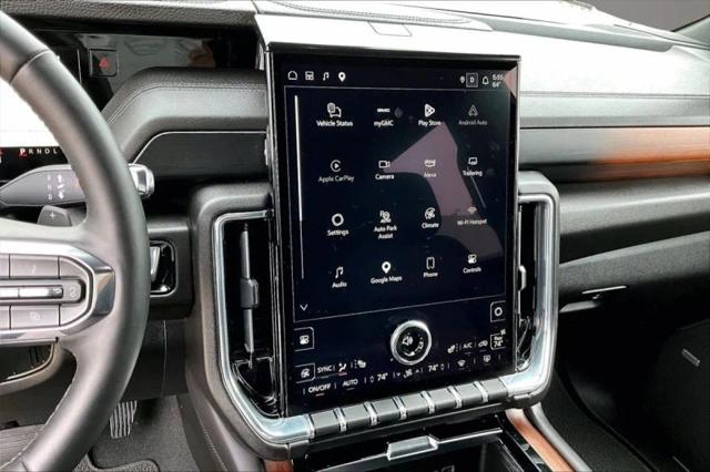 2025 GMC Yukon 4WD Denali