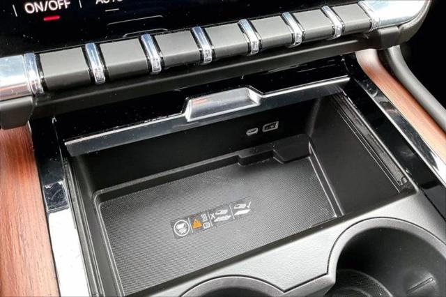2025 GMC Yukon 4WD Denali