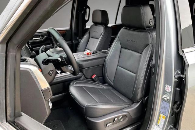 2025 GMC Yukon 4WD Denali