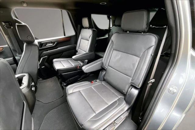 2025 GMC Yukon 4WD Denali