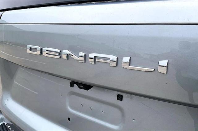 2025 GMC Yukon 4WD Denali