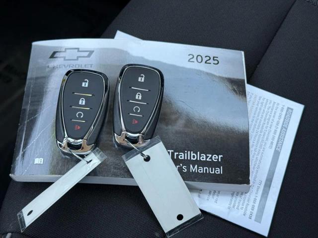 2025 Chevrolet TrailBlazer AWD LT