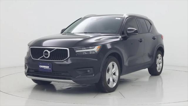2021 Volvo XC40 T5 Momentum