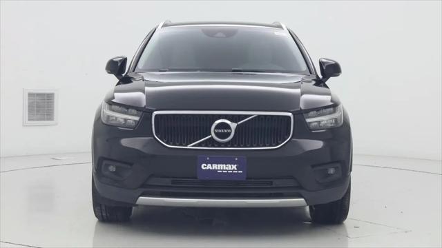 2021 Volvo XC40 T5 Momentum