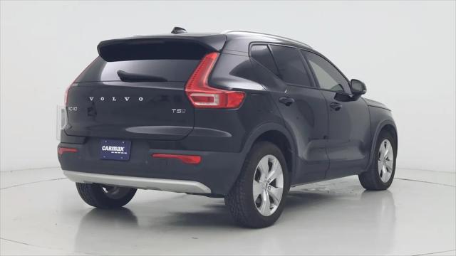 2021 Volvo XC40 T5 Momentum