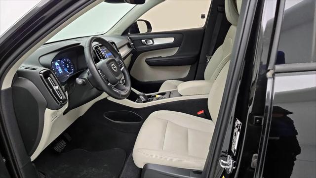 2021 Volvo XC40 T5 Momentum