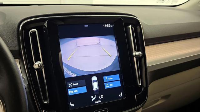 2021 Volvo XC40 T5 Momentum