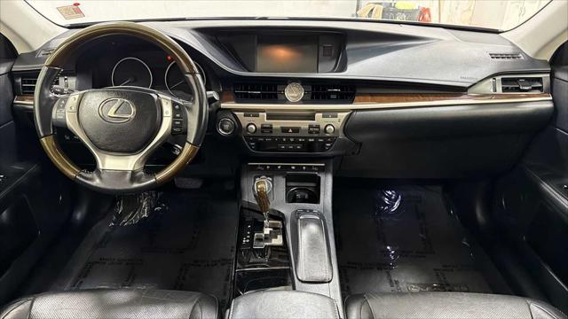2014 Lexus ES 350 4dr Sdn
