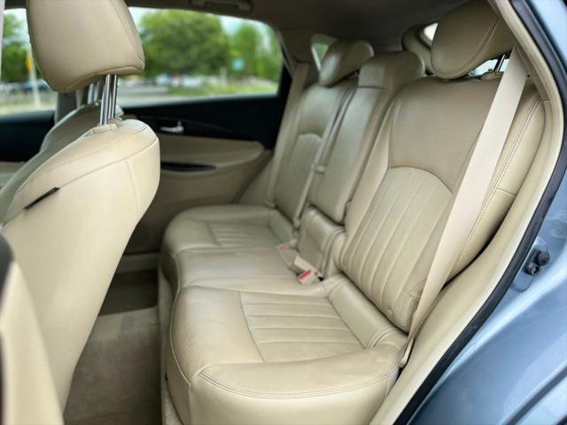 2016 INFINITI QX50 Base