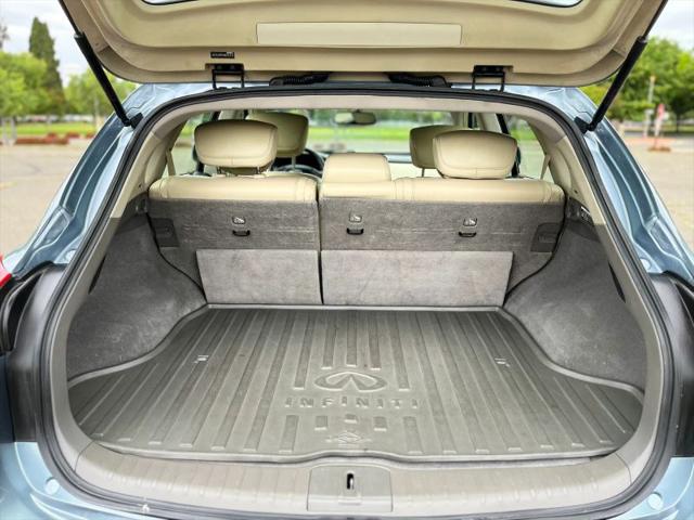 2016 INFINITI QX50 Base