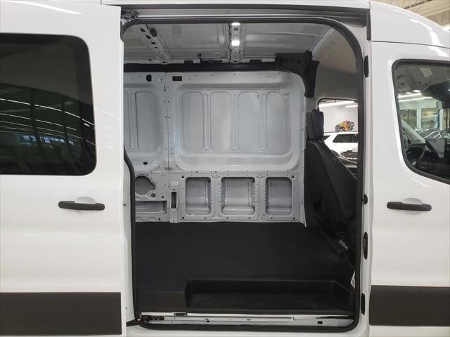2026 Ford Transit Cargo Van Base