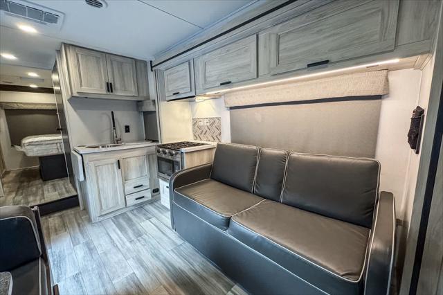 2023 Ford E-450 Cutaway Unknown