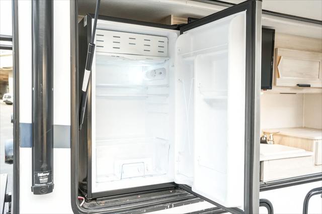 2023 Ford E-450 Cutaway Unknown