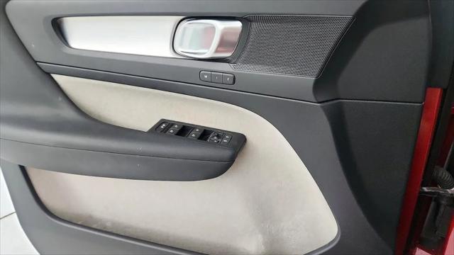 2019 Volvo XC40 T4 Momentum