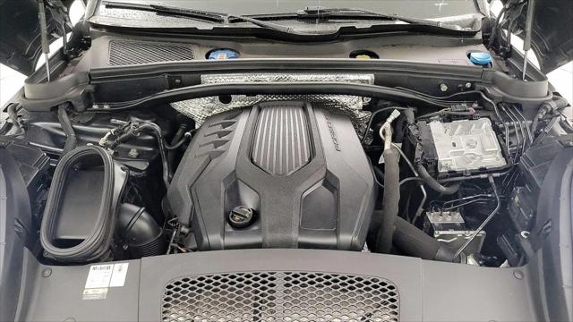 2022 Porsche Macan Macan