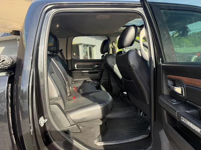 2018 Ram 1500 Laramie Crew Cab 4x4 5'7" Box