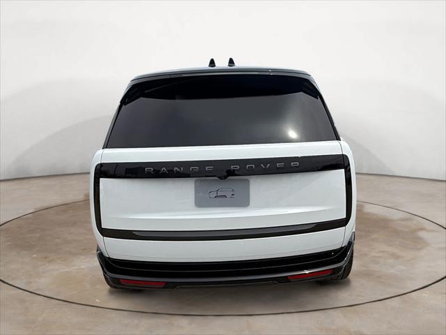 2026 Land Rover Range Rover P550e SE