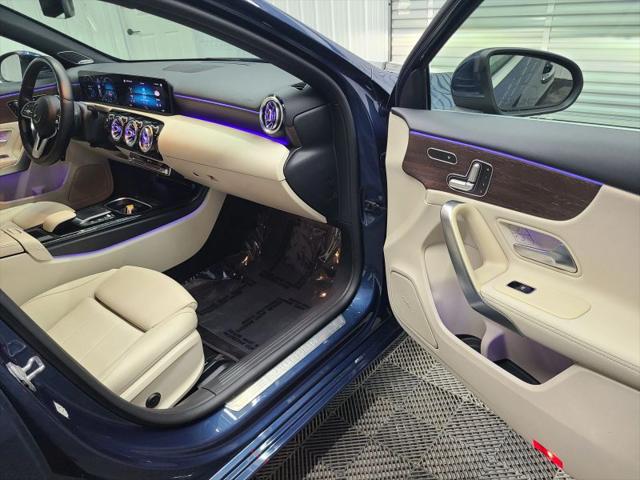 2021 Mercedes-Benz A 220 4MATIC