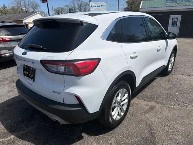 2022 Ford Escape SE