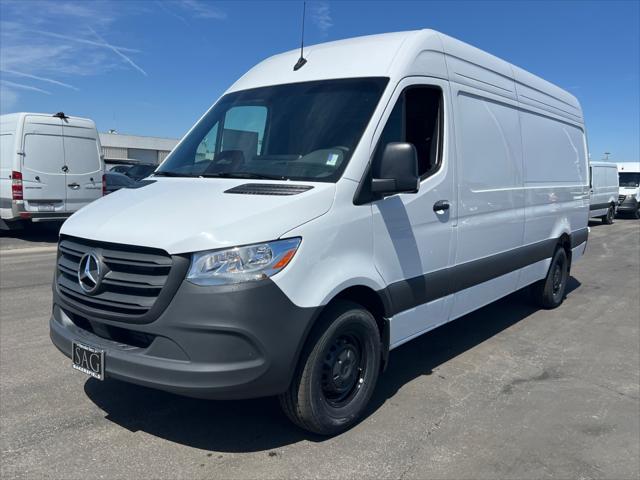 2026 Mercedes-Benz Sprinter 2500 170 WB HO High Roof's photo