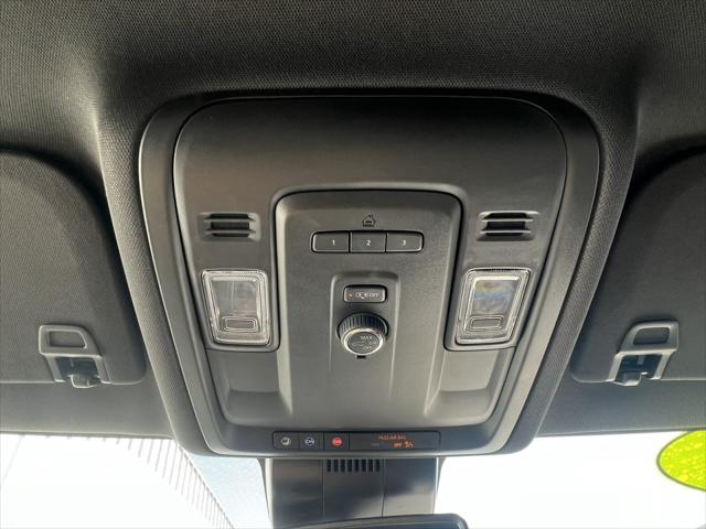 2024 Chevrolet Suburban RST - Photo 32