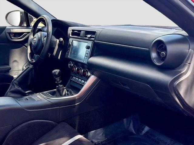 2025 Toyota GR86 Premium