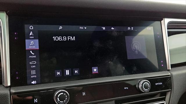 2022 Porsche Macan Macan