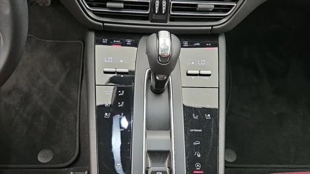 2022 Porsche Macan Macan