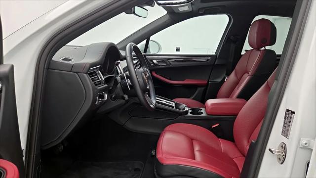 2022 Porsche Macan Macan
