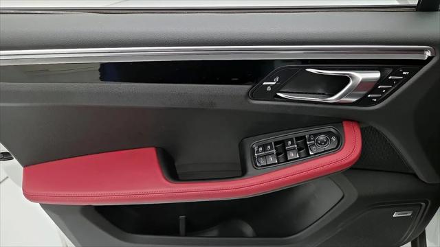 2022 Porsche Macan Macan