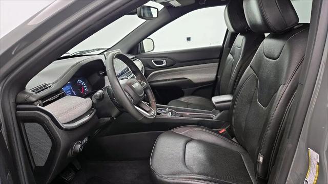 2023 Jeep Compass Latitude Lux FWD
