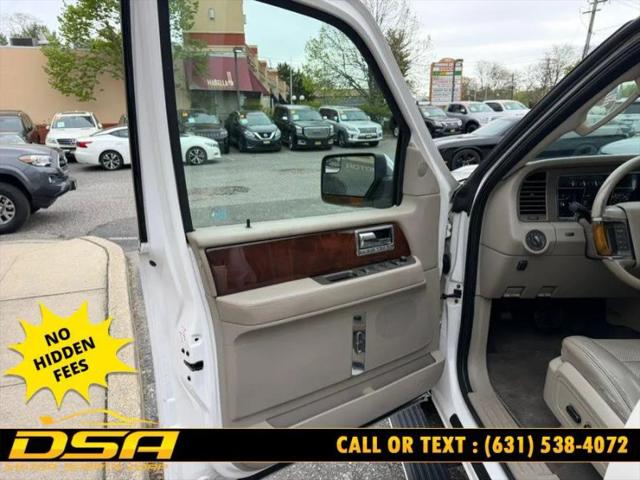 2014 Lincoln Navigator Base