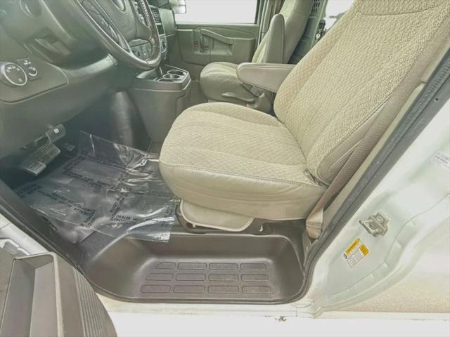 2023 Chevrolet Express Cargo Van RWD 2500 Regular Wheelbase WT