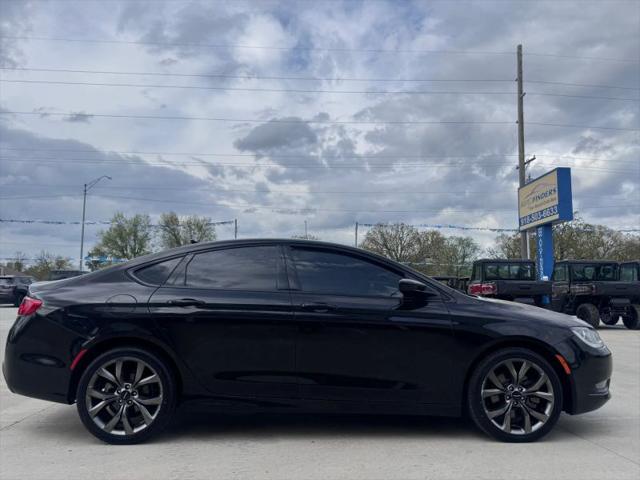 2016 Chrysler 200 S