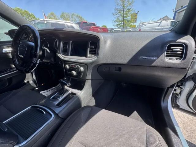 2019 Dodge Charger SXT RWD