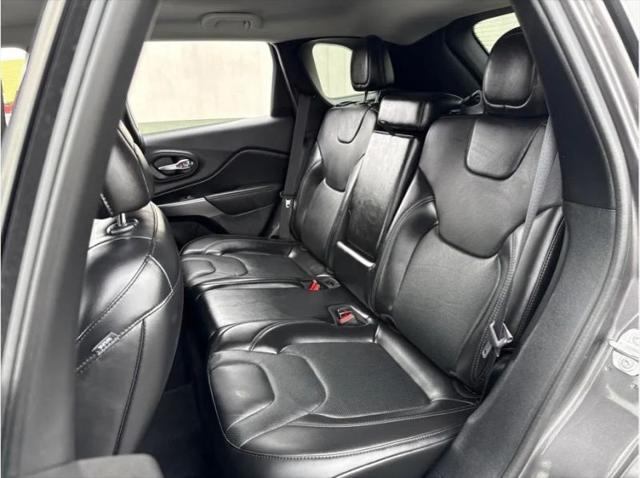 2019 Jeep Cherokee Limited FWD