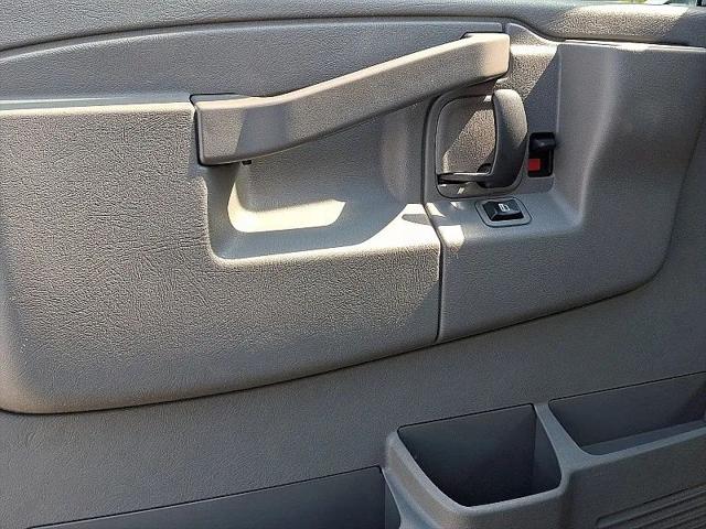 2016 Chevrolet Express LS