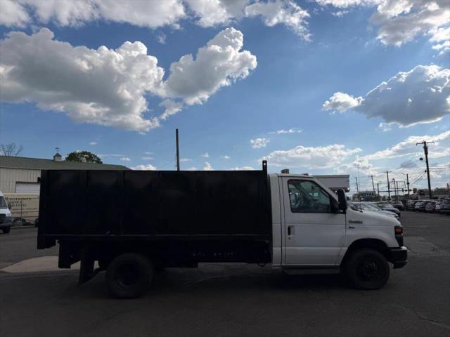 2012 Ford E-450 Cutaway XL