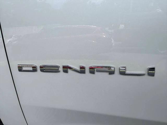 2022 GMC Yukon 4WD Denali