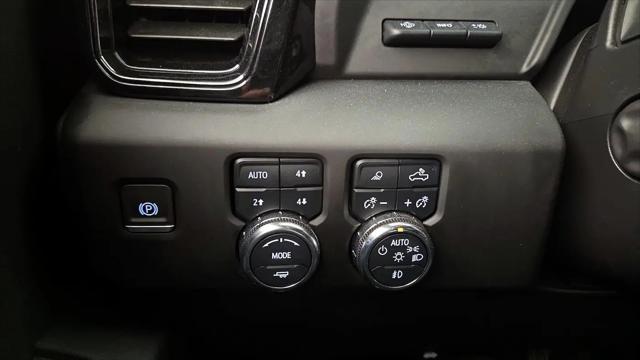 2023 GMC Sierra 1500 4WD Crew Cab Short Box AT4