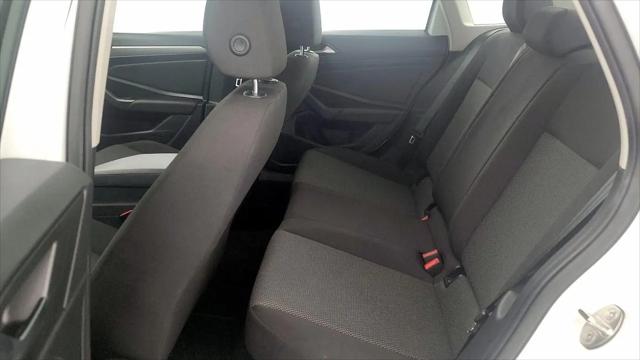 2019 Volkswagen Jetta 1.4T R-Line