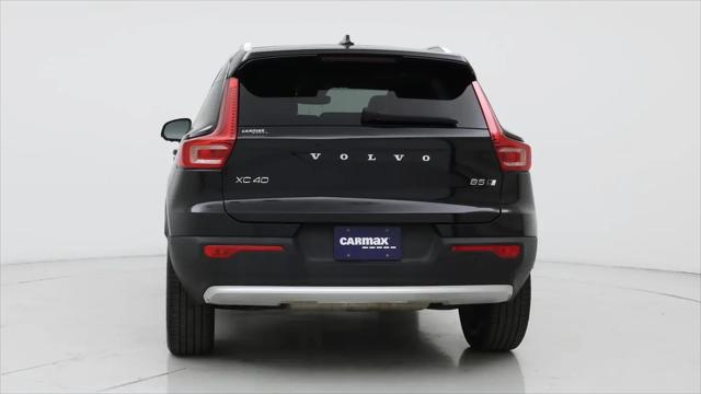 2023 Volvo XC40 B5 Ultimate Bright Theme
