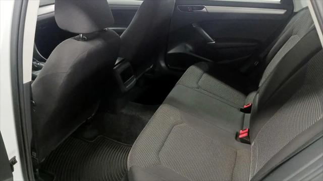 2016 Volkswagen Passat 1.8T S