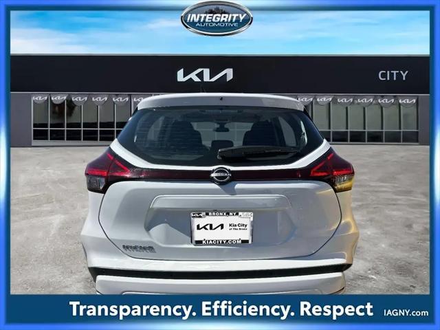2024 Nissan Kicks S Xtronic CVT